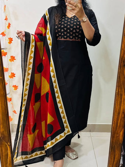 Elegant Black Kurta Set with Printed Dupatta for Women