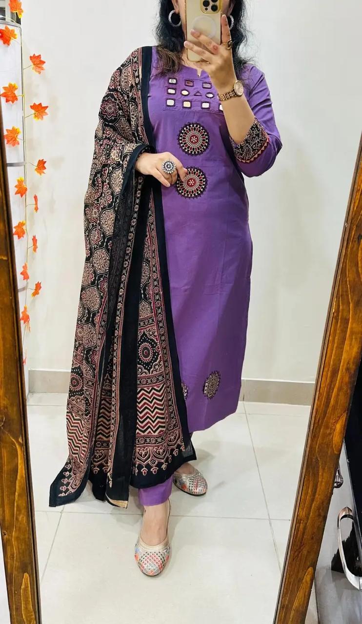 Elegant Purple Kurta Set with Statement Printed Dupatta
